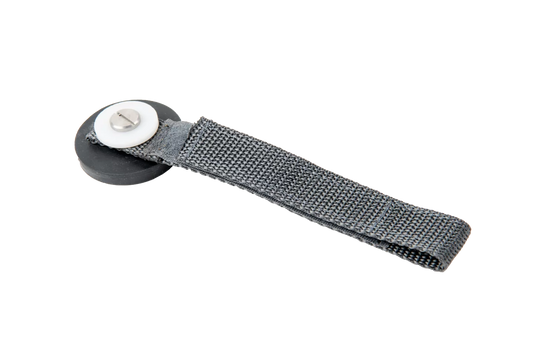 Universal magnetic hanging strap