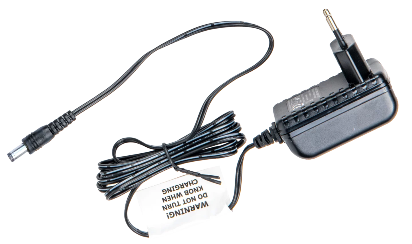 Battery charger for CMM-60