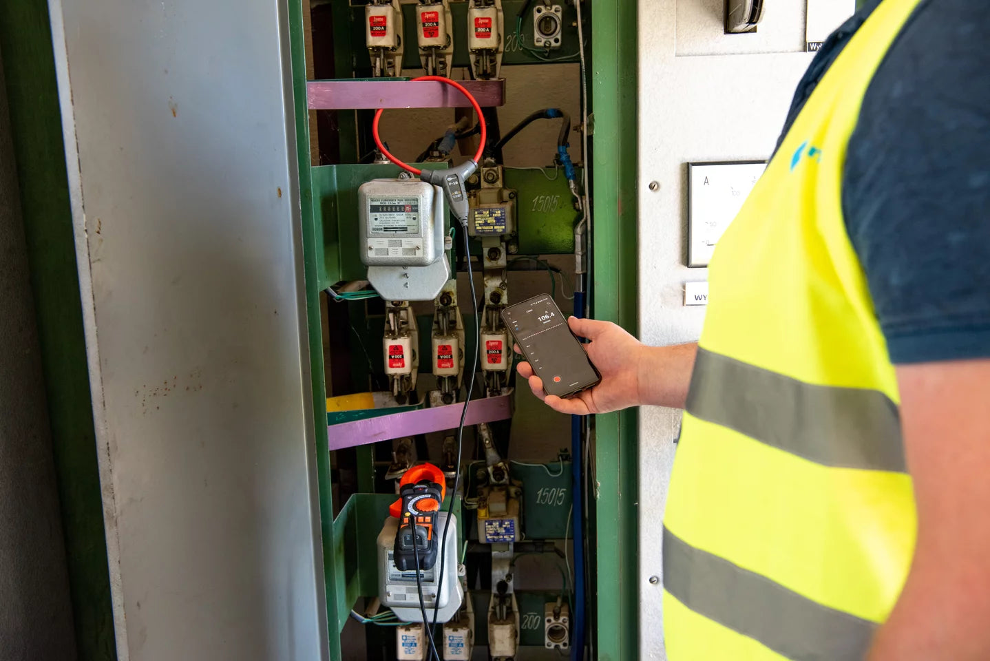 CMP-3000 Clamp-on Meter