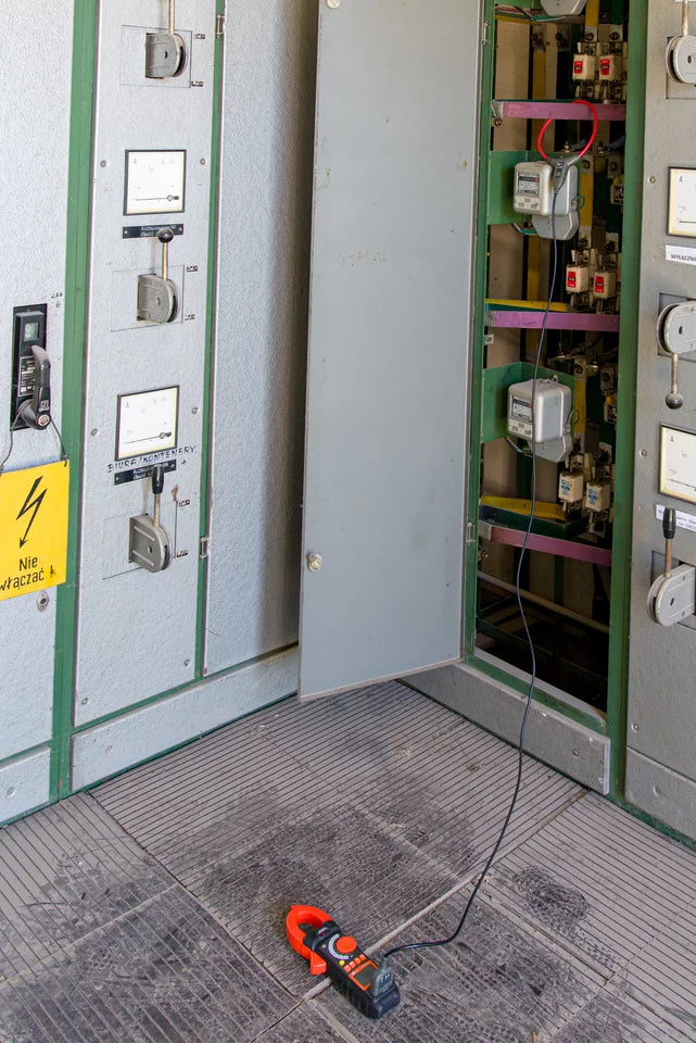 CMP-3000 Clamp-on Meter