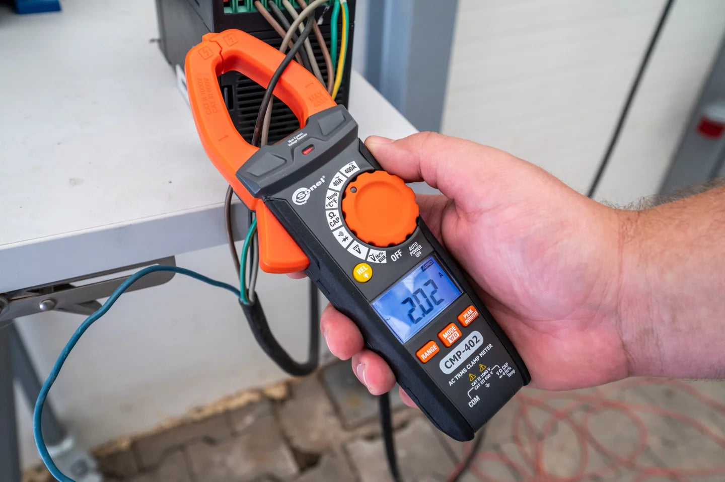 CMP-402 Clamp-on Meter