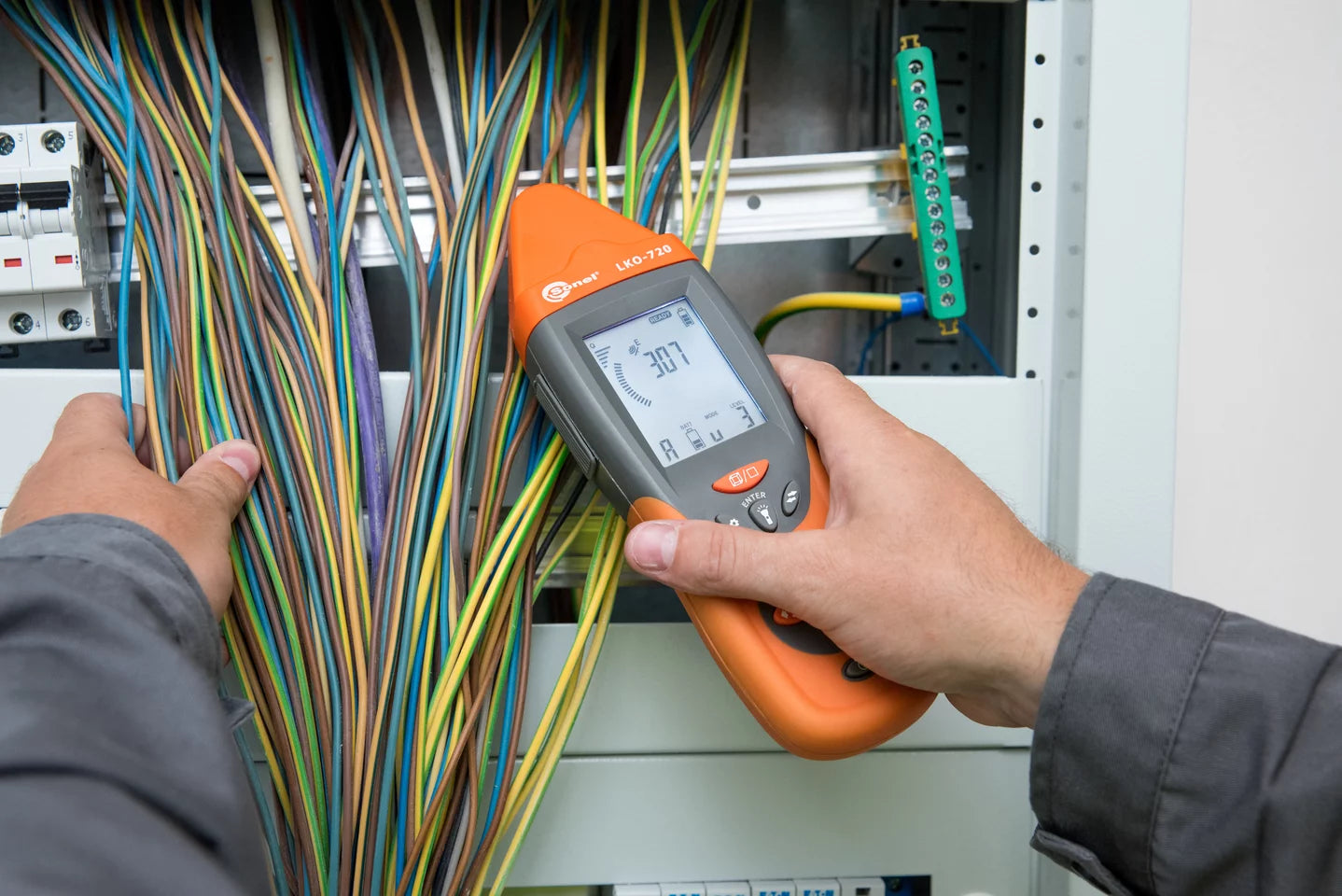 LKZ-720 Cable Detector