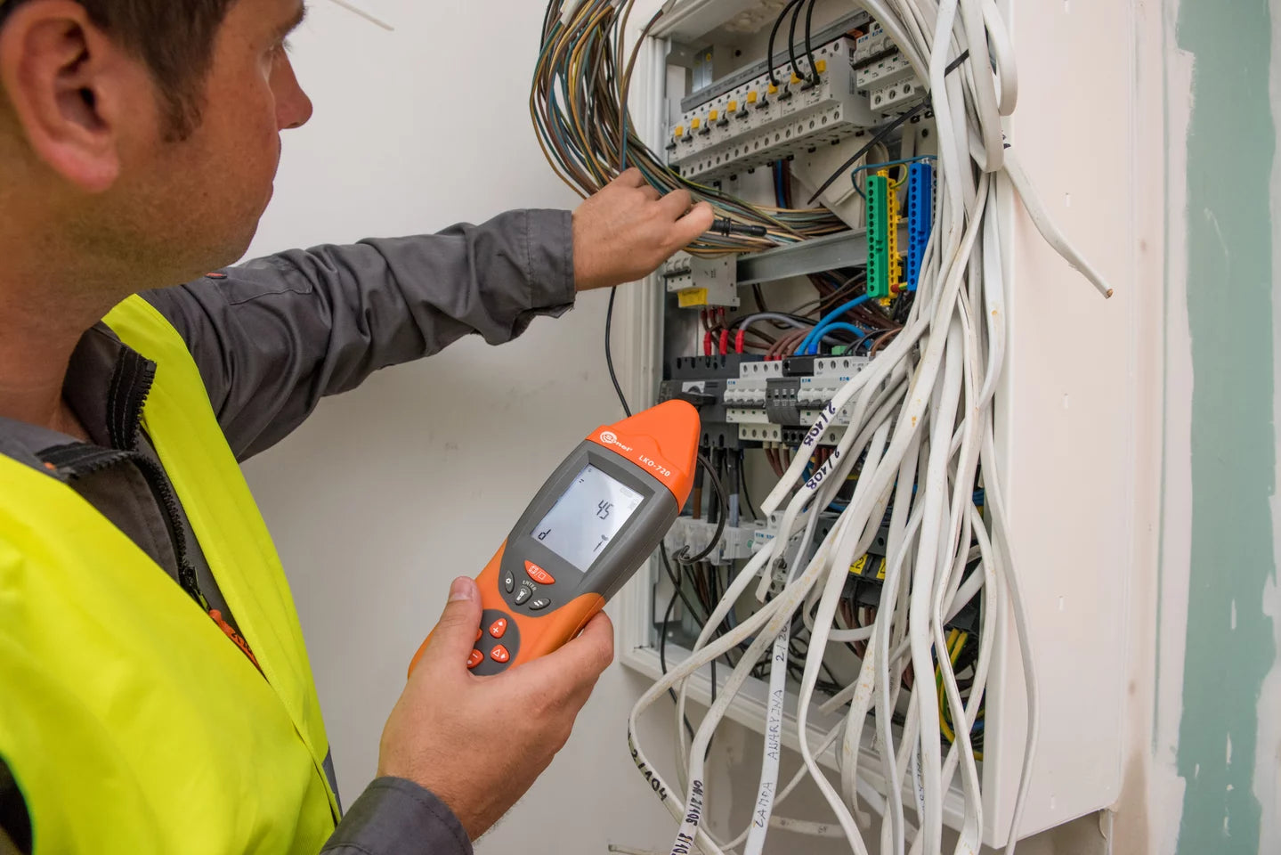 LKZ-720 Cable Detector