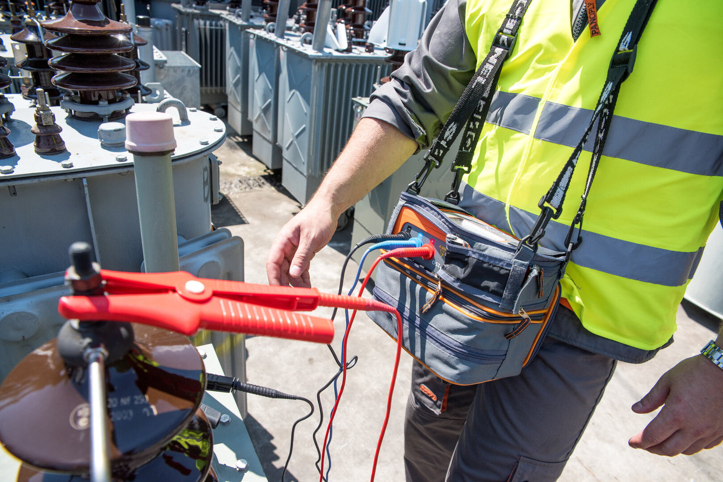 MIC-5001 Insulation Resistance Meter