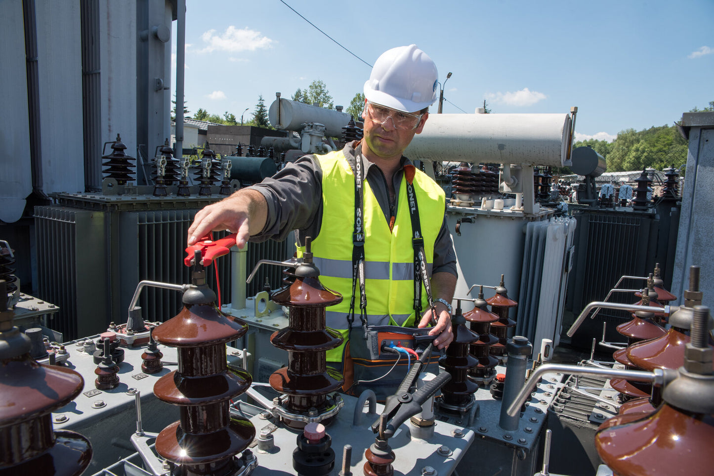 MIC-5001 Insulation Resistance Meter